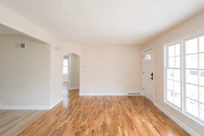 Sala de estar - 903 Pawnee St