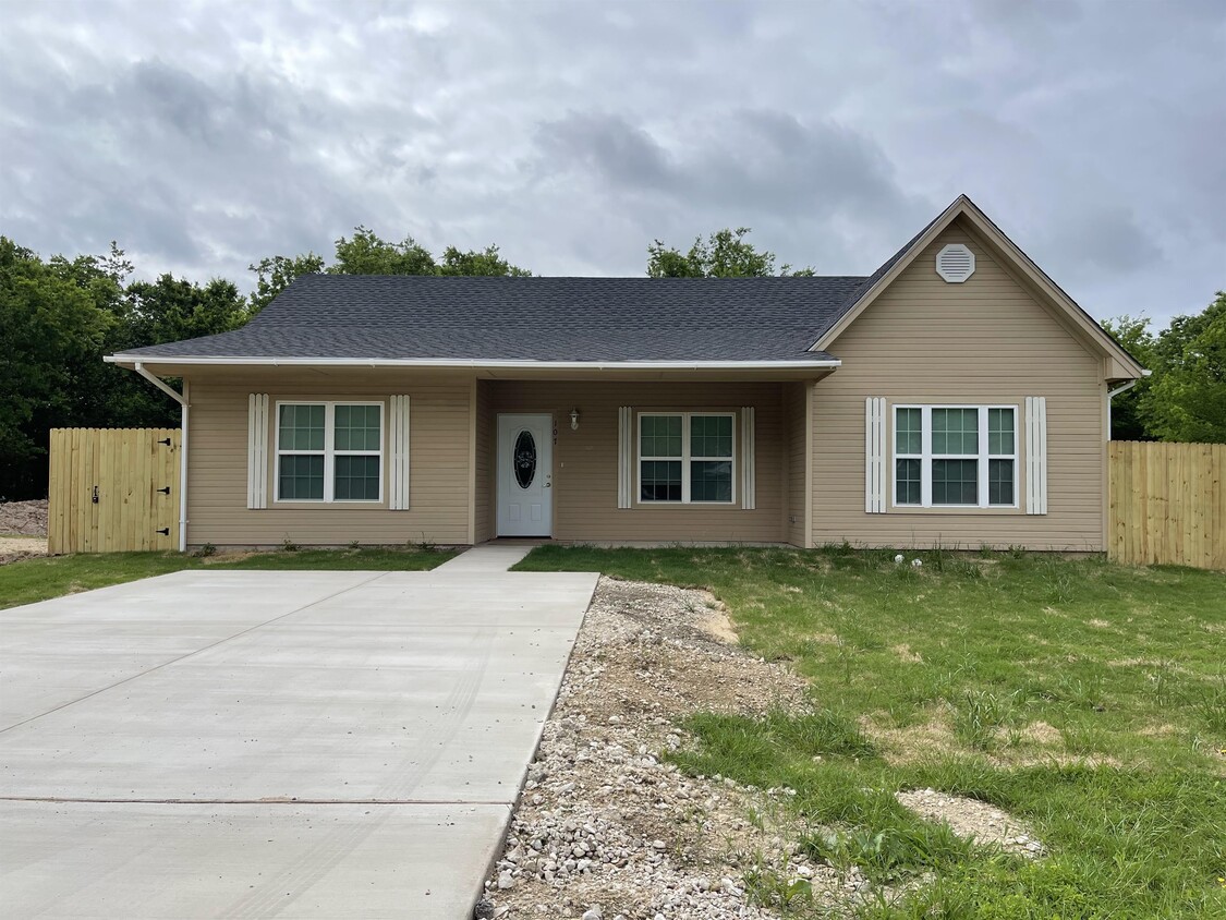 107 P R Renfro, Corsicana, TX 75110 House Rental in Corsicana, TX