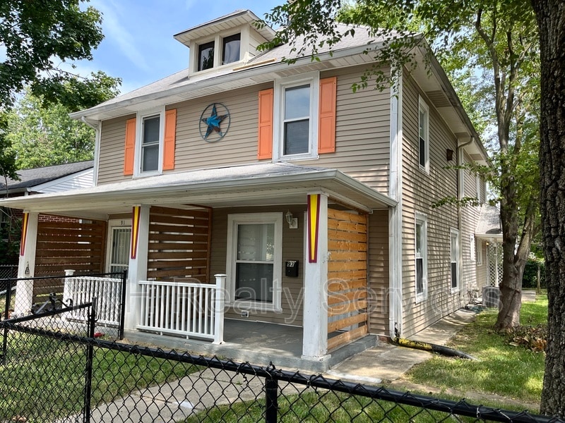 93 S 5th Ave, Beech Grove, IN 46107 Condo for Rent in Beech Grove, IN