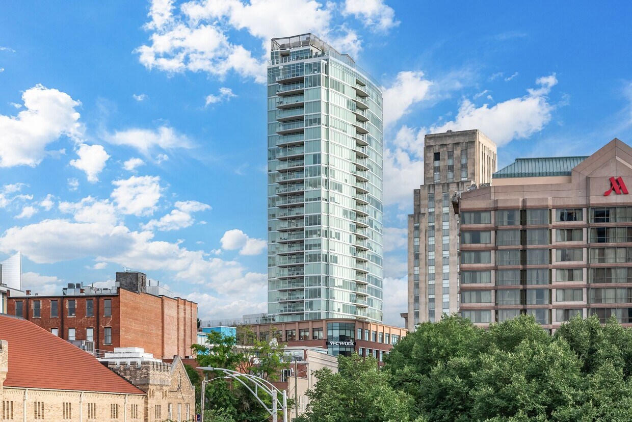 Primary Photo - Stunning Downtown Durham Condo with Panora...