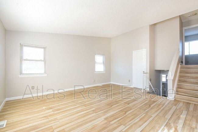 Building Photo - 14415 Albrook Dr