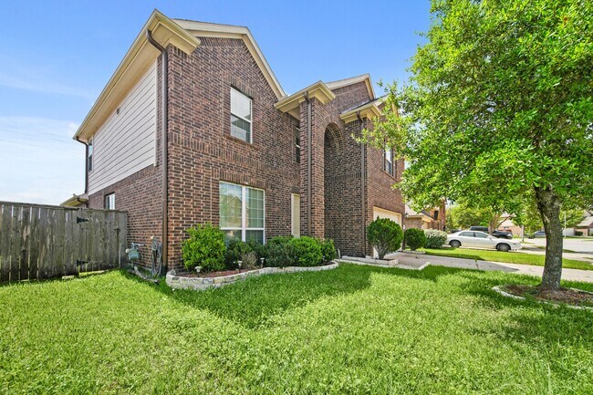Building Photo - 15223 Paxton Landing Ln