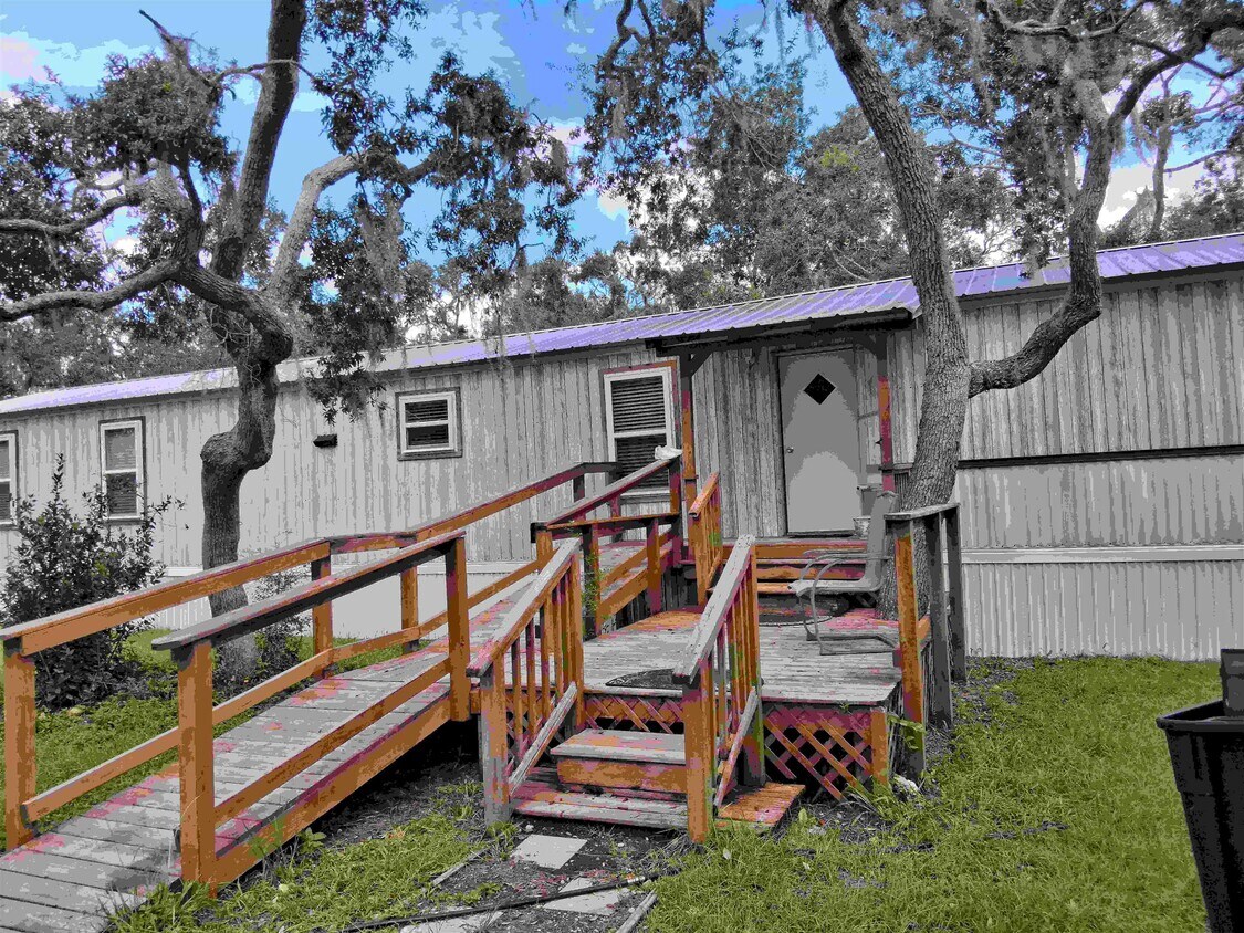 Foto principal - 15530 Snapper St