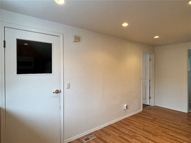 Foto del edificio - 2096 Norton St