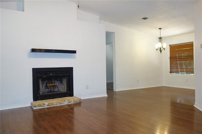 Building Photo - 7014 Riverton Dr