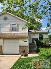 Building Photo - 1130 W Sheridan St