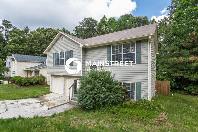 Photo - 3 Bedroom Pet-Friendly Home in Sugar Hill, GA with Main Street Renewal