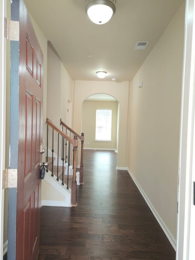 Building Photo - 3524 Castleberry Village Cir