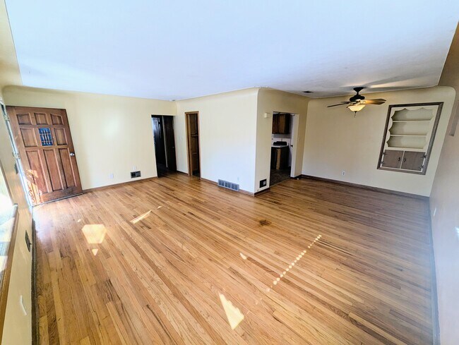 Foto del edificio - 4410 Teller St