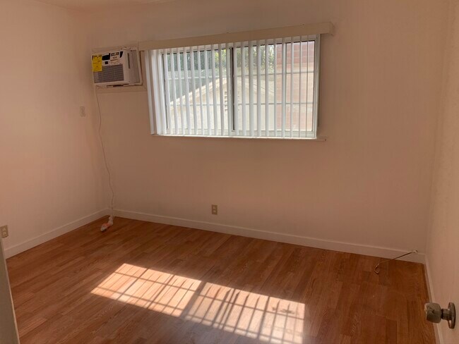 Bedroom 1 - 14720 Strathern St