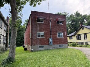 Building Photo - 5425 Stewart Ave