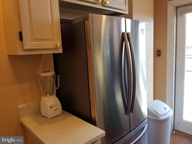 Foto del edificio - 1111 Arlington Blvd