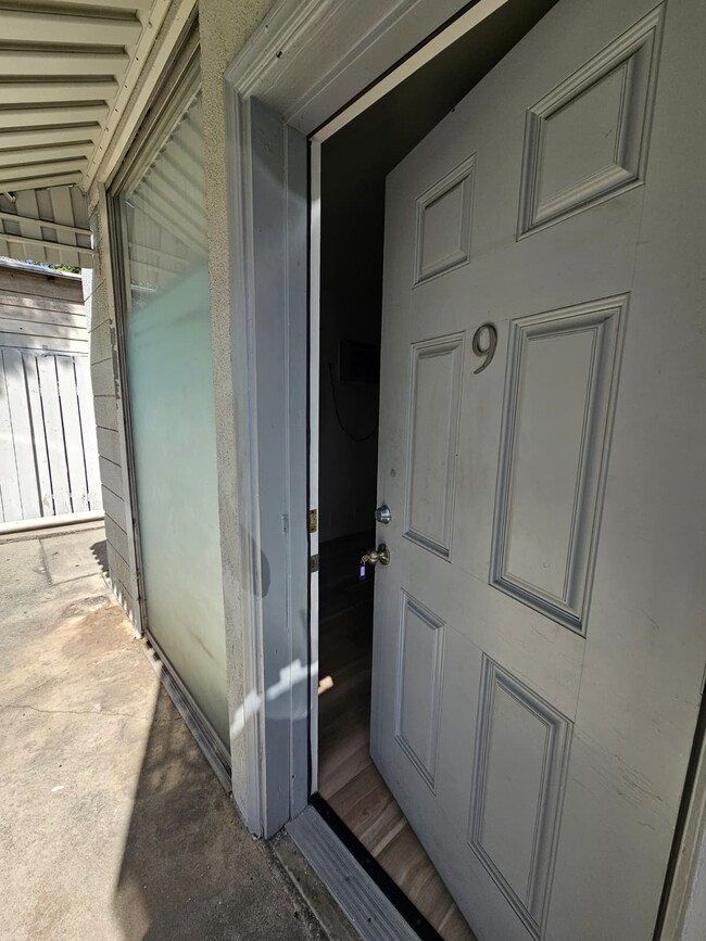 Building Photo - 1127 Magnolia St
