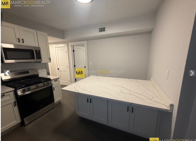 Foto del edificio - 110 Marginal St