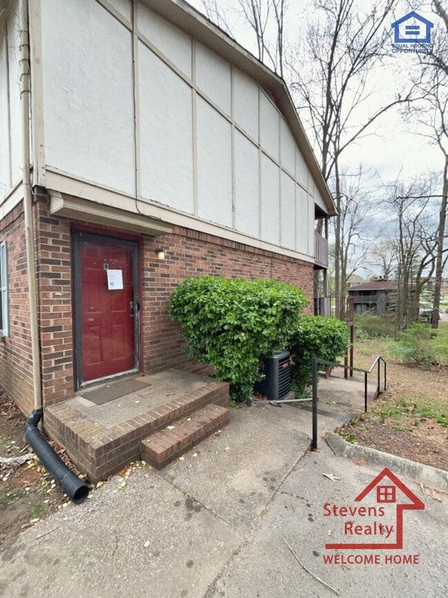 Building Photo - 101 Bybee Dr