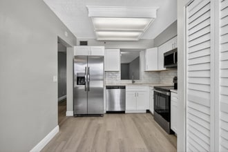 Building Photo - 14527 Bonaire Blvd