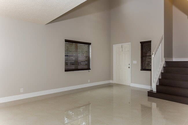 Building Photo - 6373 NW 40th Ave