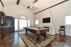 Building Photo - 357 Frankel Blvd