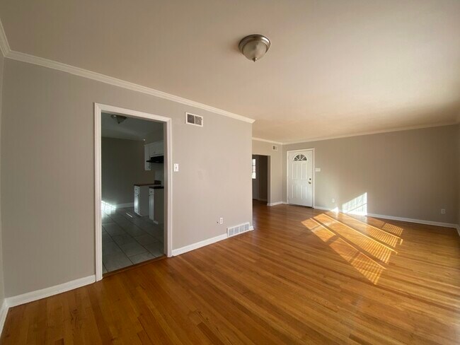 Foto del edificio - 3081 Earnett St