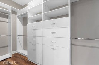 Building Photo - 23 Vivido St