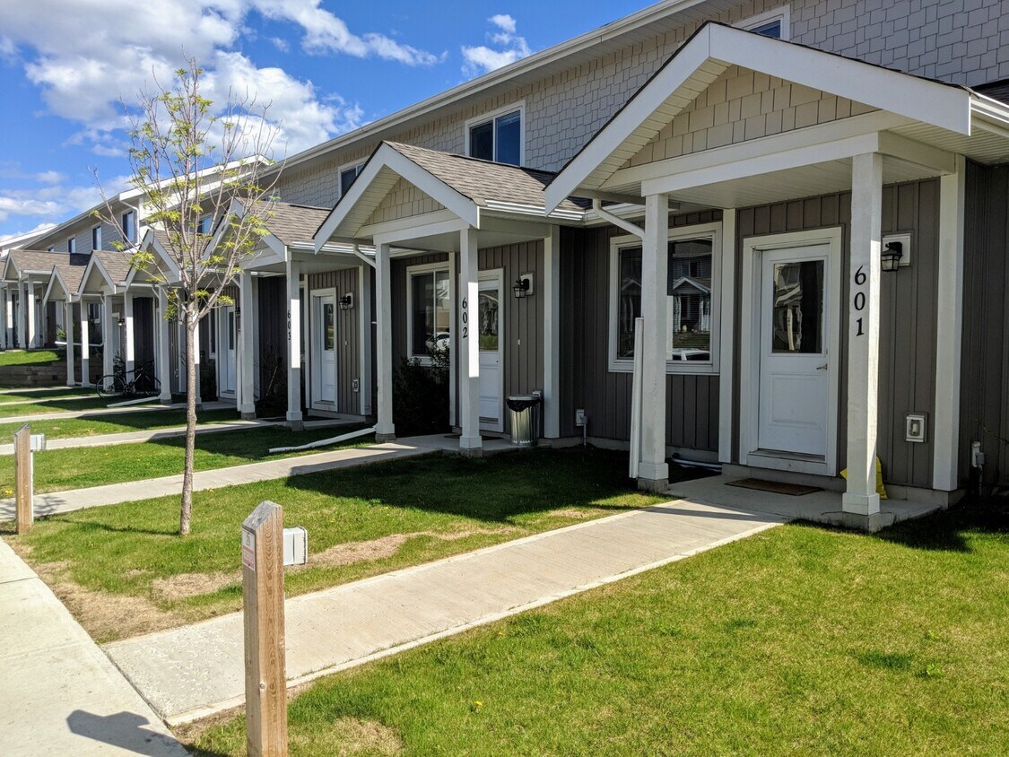 Photo du bâtiment - 1617-1688 88 Ave