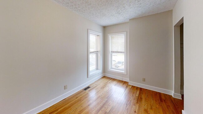 Foto del edificio - 1372 Indianola Ave