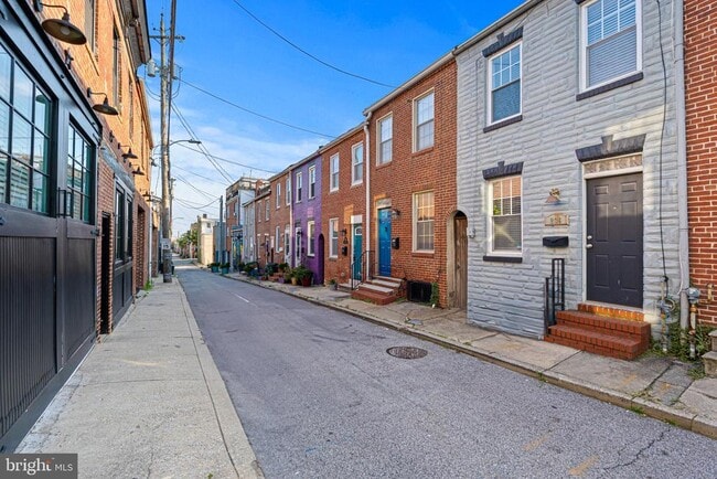 Foto del edificio - 236 S Durham St