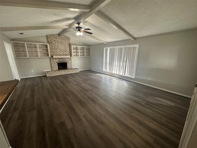 Foto del edificio - 29031 Elmwood Dr
