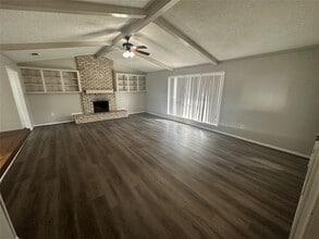 Building Photo - 29031 Elmwood Dr