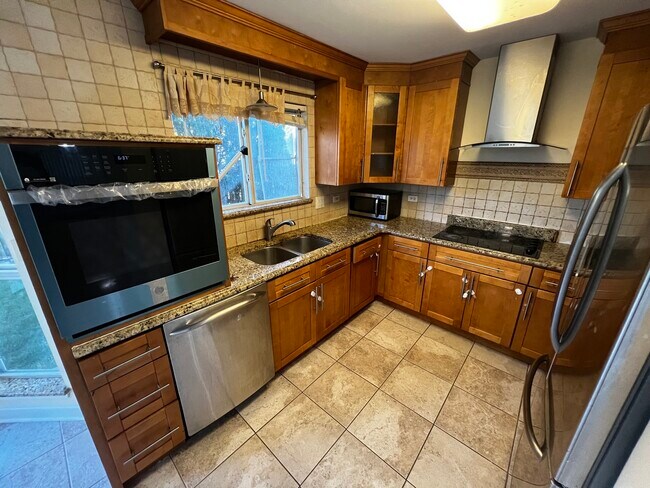 Building Photo - 163 Horizon Cir