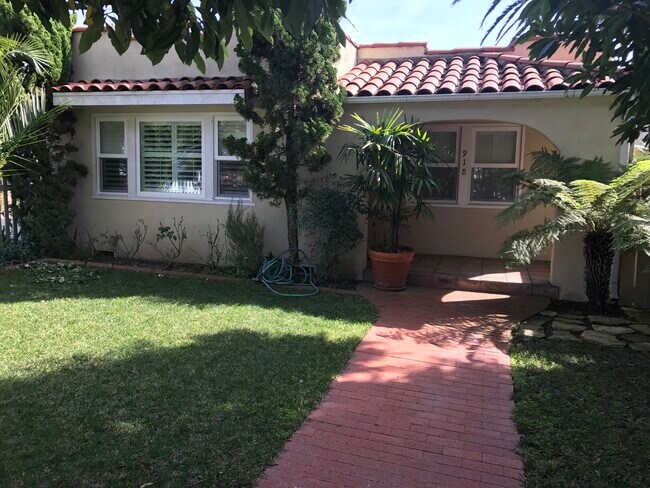 Foto del edificio - 918 E Haley St