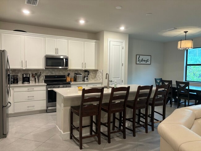 Building Photo - 10379 Ventana Ln