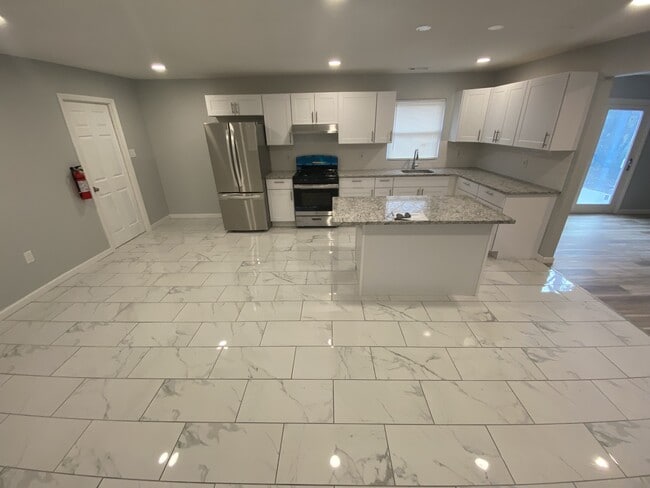 Photo - 58 Elderberry Ln House