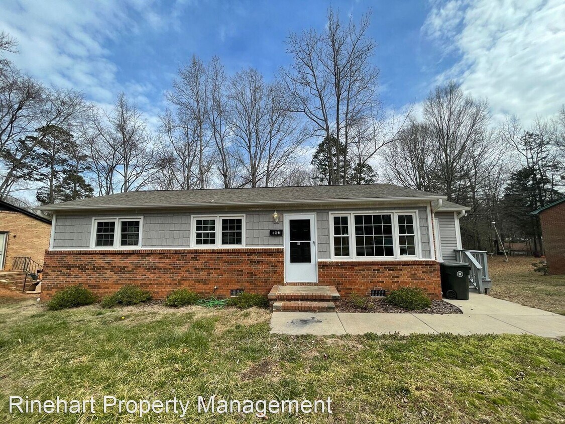 Foto principal - 3 br, 1 bath House - 105 Autumn Place