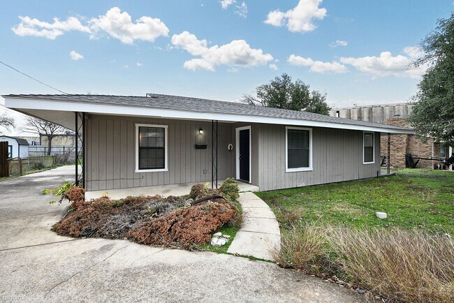 Foto del edificio - 4 br, 2 bath House - 204 W Northern Ave