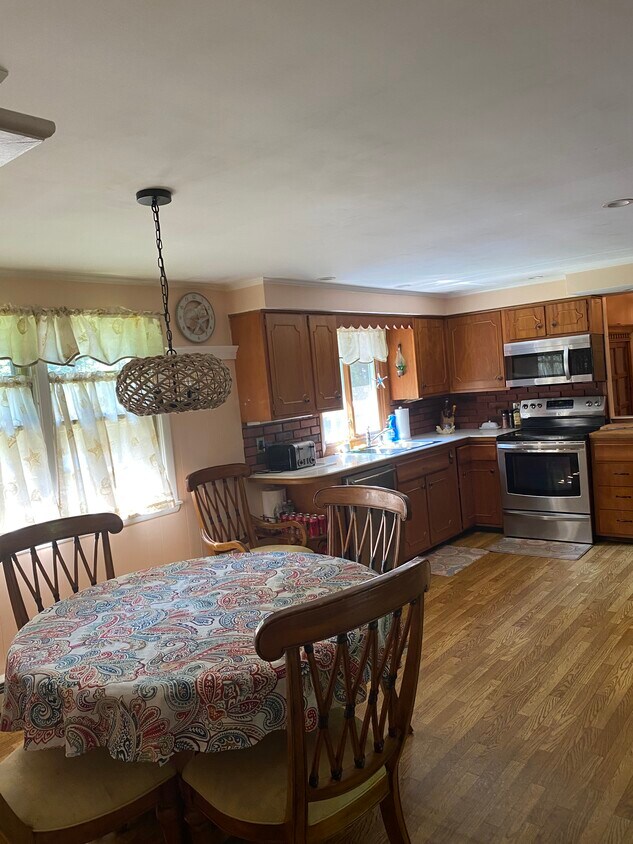 85 Boone St, North Kingstown, RI 02852 House Rental in North