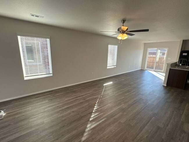Building Photo - *Pre-leasing* Three Bedroom | Two Bath Hom...