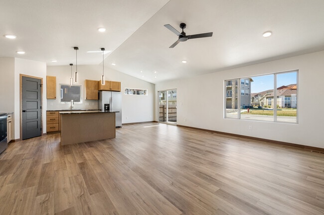 Foto del edificio - 8415 Healing Wy
