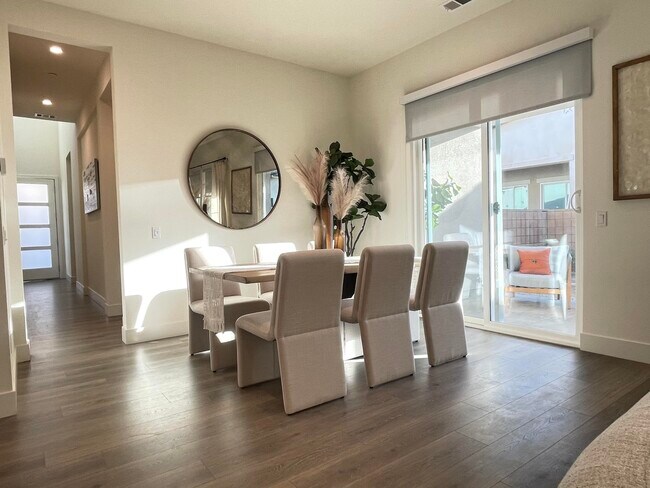 Building Photo - 47355 Iris Wy