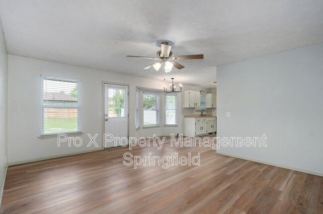 Building Photo - 205 Smalley St