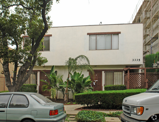 Foto del edificio - 3335 Canfield Ave