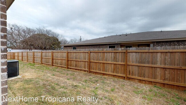 Foto del edificio - 3 br, 2 bath House - 1421 Tejas Trl #B