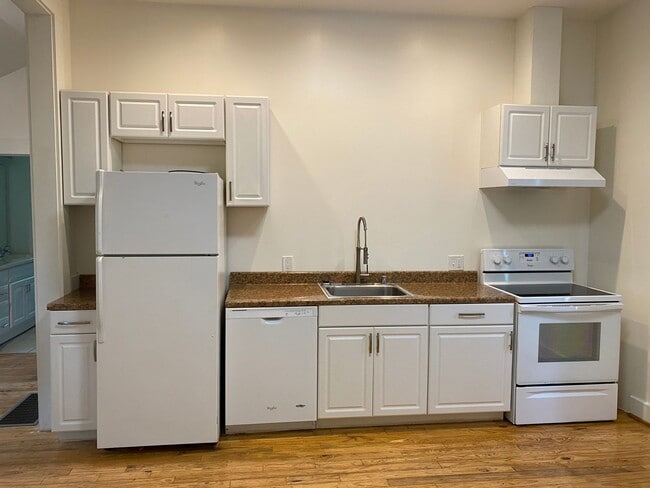 Building Photo - Historic 1920 House! Off-Street Parking, F...
