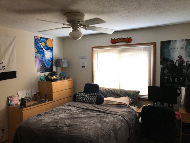 Bedroom - 2000 Sharon Ave SE