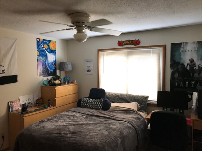 Bedroom - 2000 Sharon Ave SE