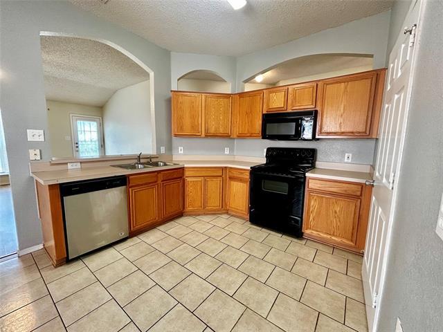 Building Photo - 909 Meadowlark Dr