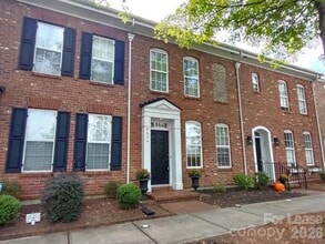 Building Photo - 8606 Beaver Creek Dr