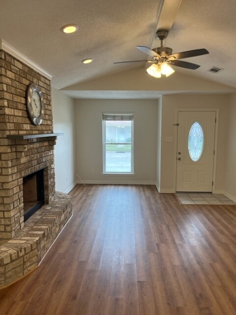 Living room facing front door - 2316 Judy Dr