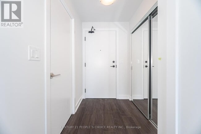 Building Photo - 430 Square One Dr
