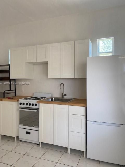 Foto del edificio - 752 NW 24th Ct